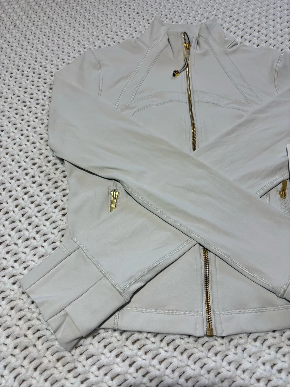 lululemon bone/gold define cropped jacket nulu size 8